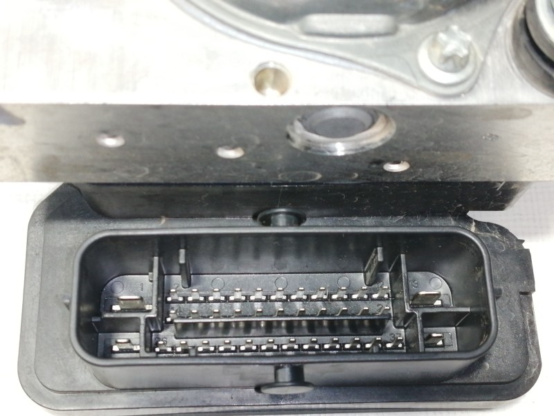 Recambio de abs para nissan qashqai (j11) acenta referencia OEM IAM 47660HV70A  