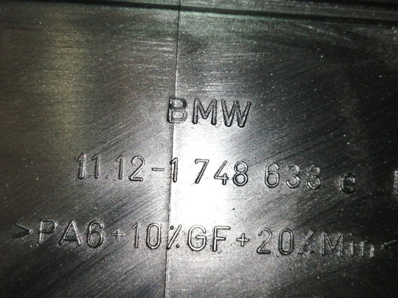 Recambio de tapa motor para bmw serie 5 berlina (e39) 528i referencia OEM IAM 11121748633  