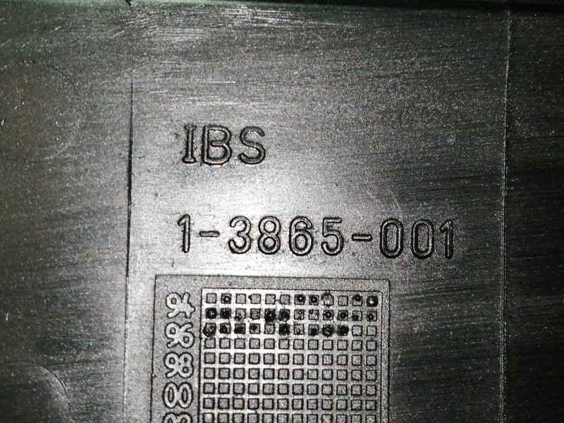 Recambio de tapa motor para bmw serie 5 berlina (e39) 528i referencia OEM IAM 11121748633  