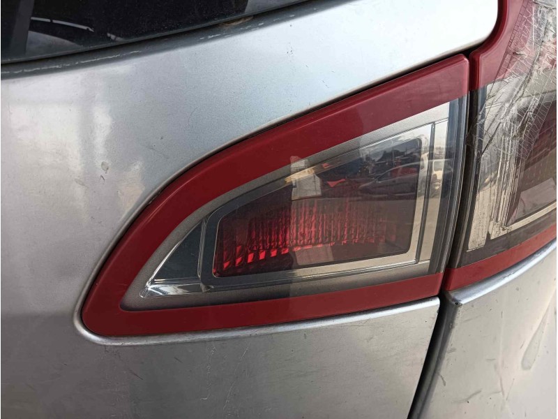 Recambio de piloto trasero derecho interior para renault scenic iii expression referencia OEM IAM   