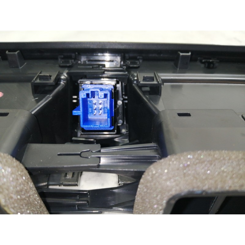 Recambio de rejilla aireadora para seat ibiza (kj1) style referencia OEM IAM 6F0819110H  