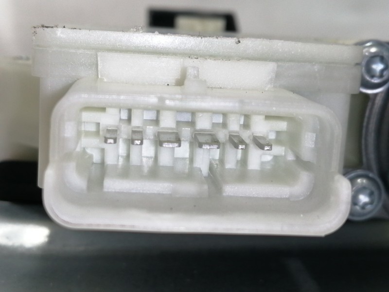 Recambio de elevalunas delantero derecho para nissan qashqai (j11) acenta referencia OEM IAM 80700HV00C C88538302 