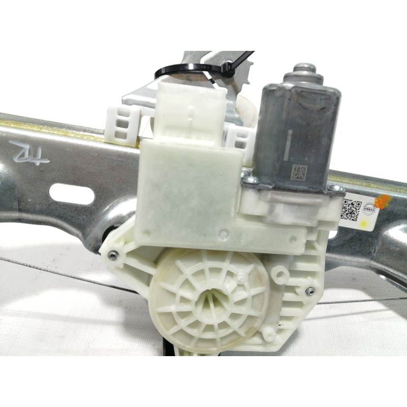 Recambio de elevalunas trasero izquierdo para nissan qashqai (j11) acenta referencia OEM IAM 82701HV00C C88539103 