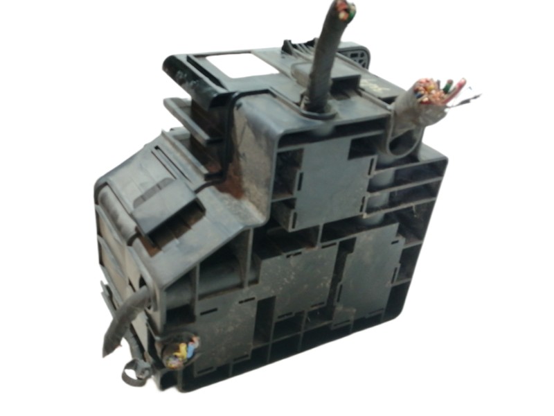 Recambio de caja reles / fusibles para hyundai santa fe (bm) 2.2 crdi classic (2wd) referencia OEM IAM   