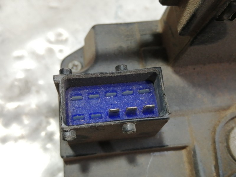 Recambio de cerradura puerta delantera derecha para opel zafira a comfort referencia OEM IAM 24414117  