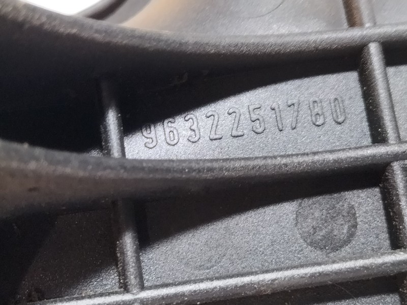 Recambio de colector admision para citroën berlingo 1.9 d multivolumen referencia OEM IAM 9632251780  