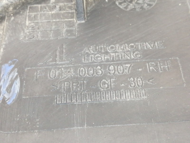 Recambio de faro derecho para mazda 6 berlina (gg) 2.3 cat referencia OEM IAM 1307329086 2285510600 F014003907