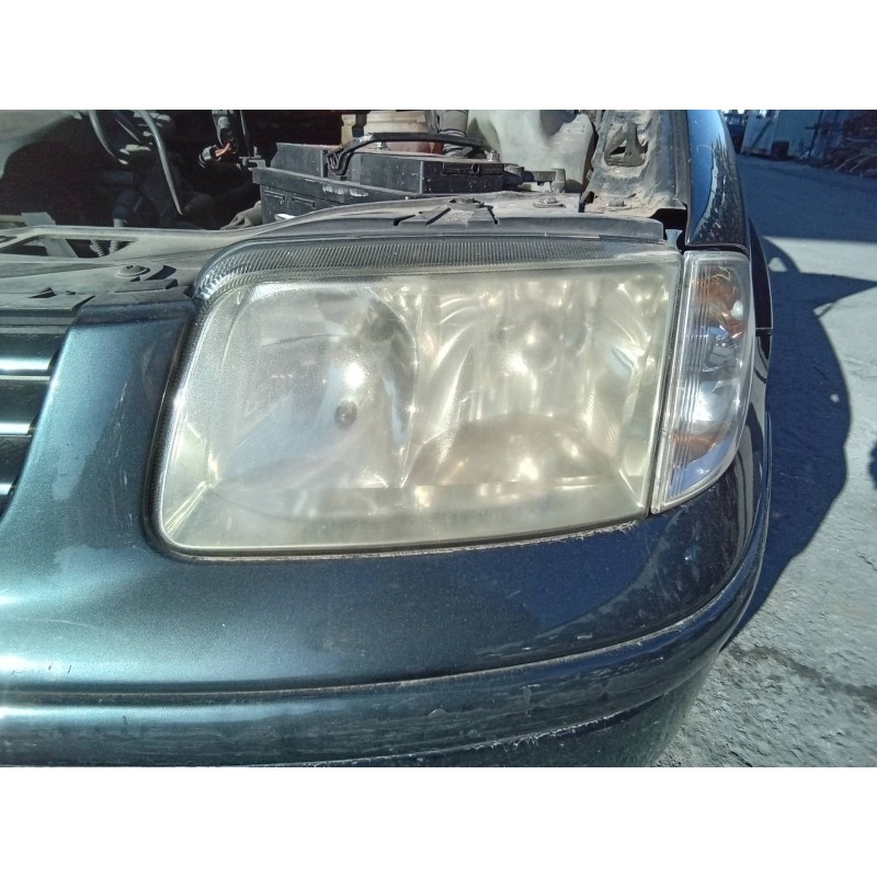 Recambio de faro izquierdo para volkswagen polo berlina (6n2) conceptline referencia OEM IAM   