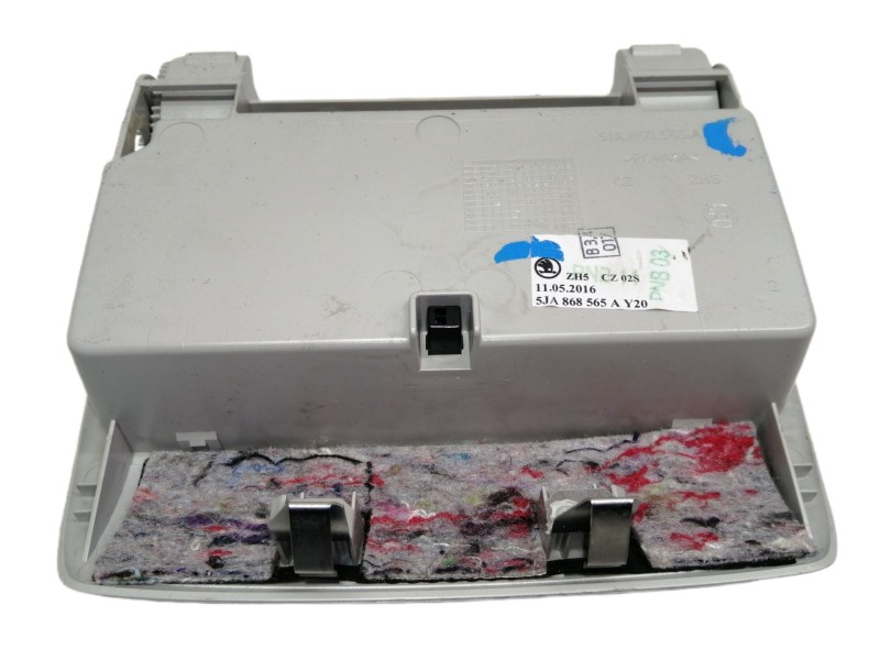 Recambio de guantera para skoda fabia like referencia OEM IAM 5JA868565A 5JA868565 