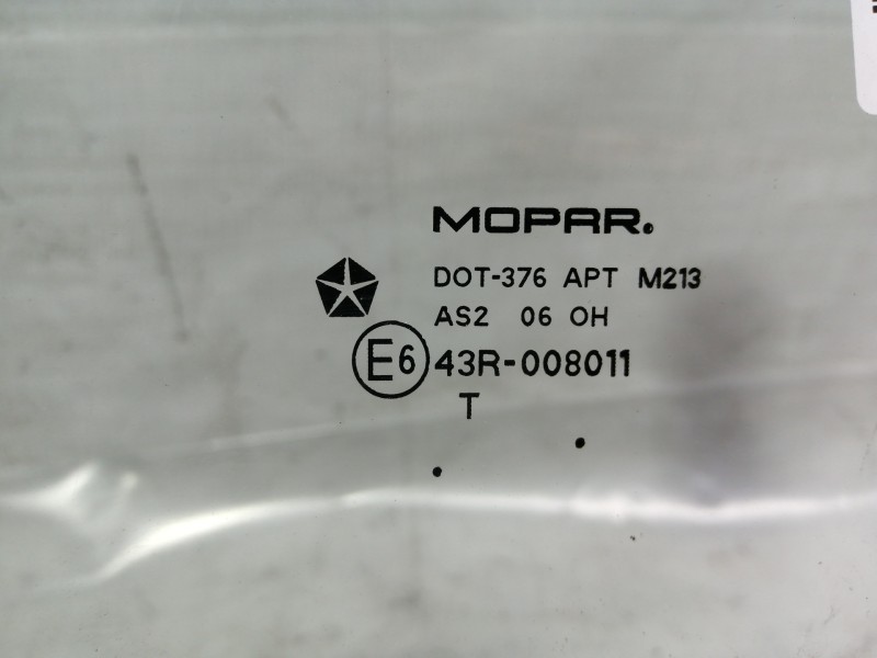 Recambio de luna delantera izquierda para dodge caliber s referencia OEM IAM E643R008011  CRISTAL PUERTA DELANTERO IZQUIERDO