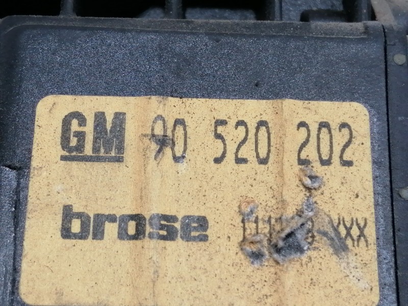 Recambio de elevalunas delantero derecho para opel tigra 1.4 16v referencia OEM IAM 90520200  