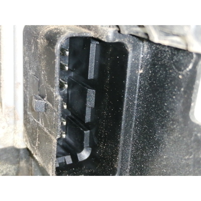 Recambio de cerradura puerta trasera izquierda para peugeot 5008 premium referencia OEM IAM A04106  
