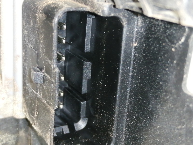 Recambio de cerradura puerta trasera izquierda para peugeot 5008 premium referencia OEM IAM A04106  