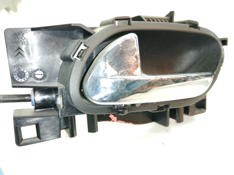 Recambio de cerradura puerta trasera izquierda para peugeot 5008 premium referencia OEM IAM A04106  