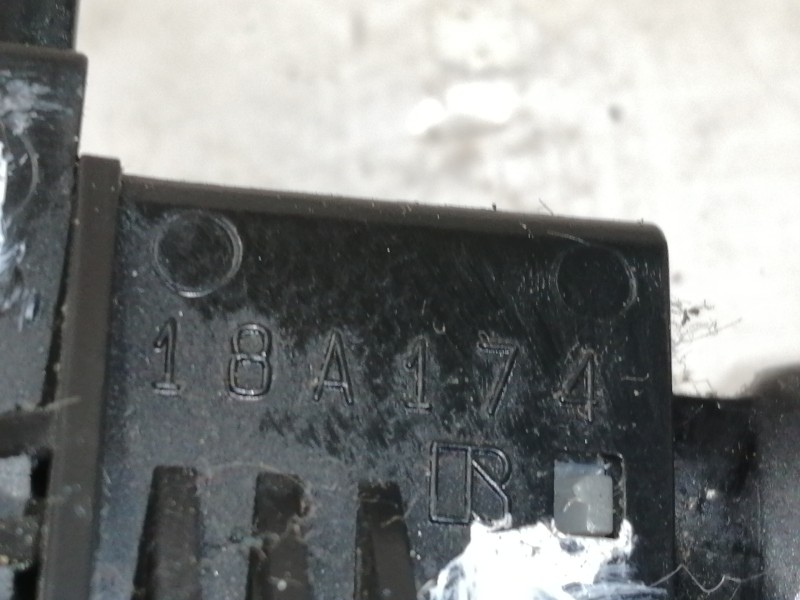 Recambio de mando volante para lexus rx 300(mcu35) luxury referencia OEM IAM 1BA174  