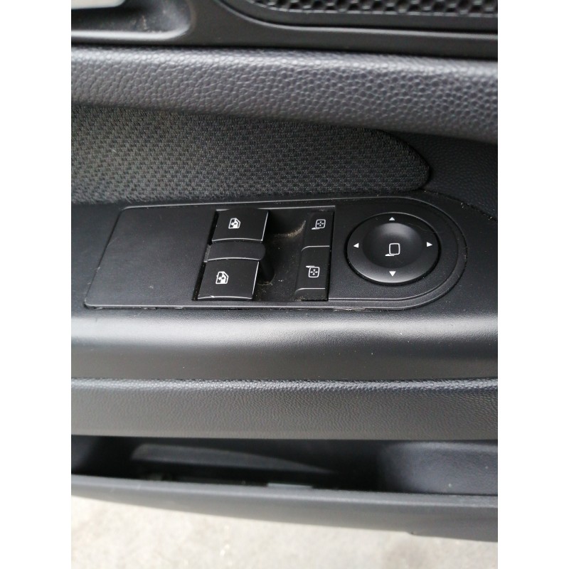 Recambio de mando elevalunas delantero izquierdo para opel zafira b cosmo referencia OEM IAM 13228706  