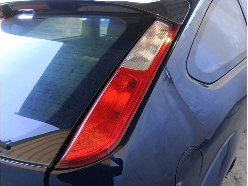 Recambio de piloto trasero derecho para ford focus berlina (cap) sport referencia OEM IAM   