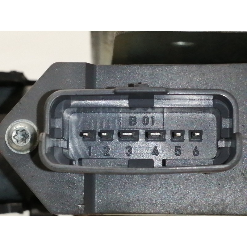 Recambio de elevalunas trasero derecho para peugeot 5008 premium referencia OEM IAM 9683670680  