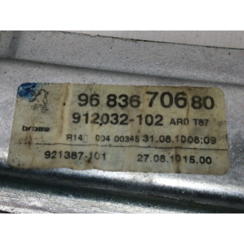 Recambio de elevalunas trasero derecho para peugeot 5008 premium referencia OEM IAM 9683670680  