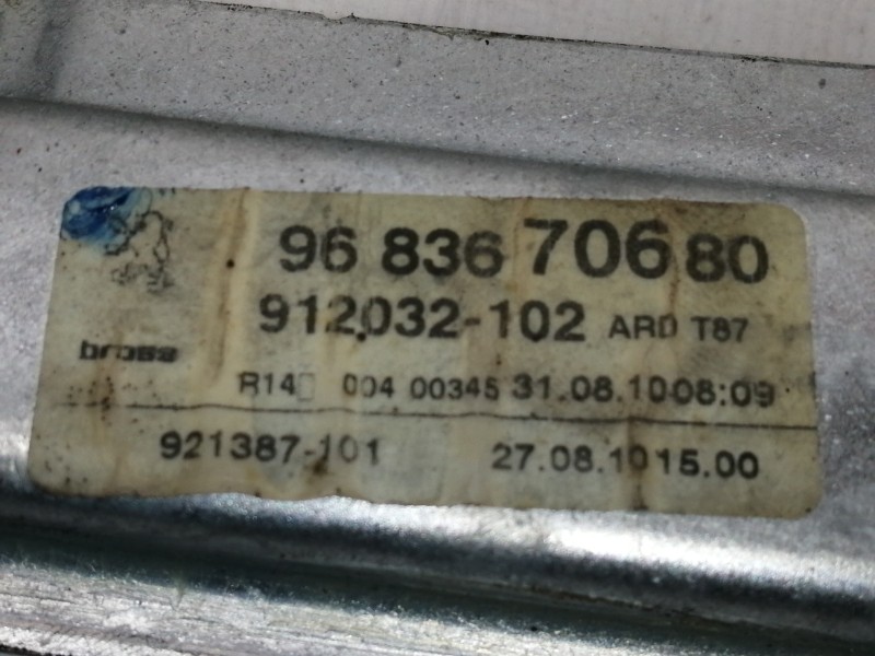 Recambio de elevalunas trasero derecho para peugeot 5008 premium referencia OEM IAM 9683670680  