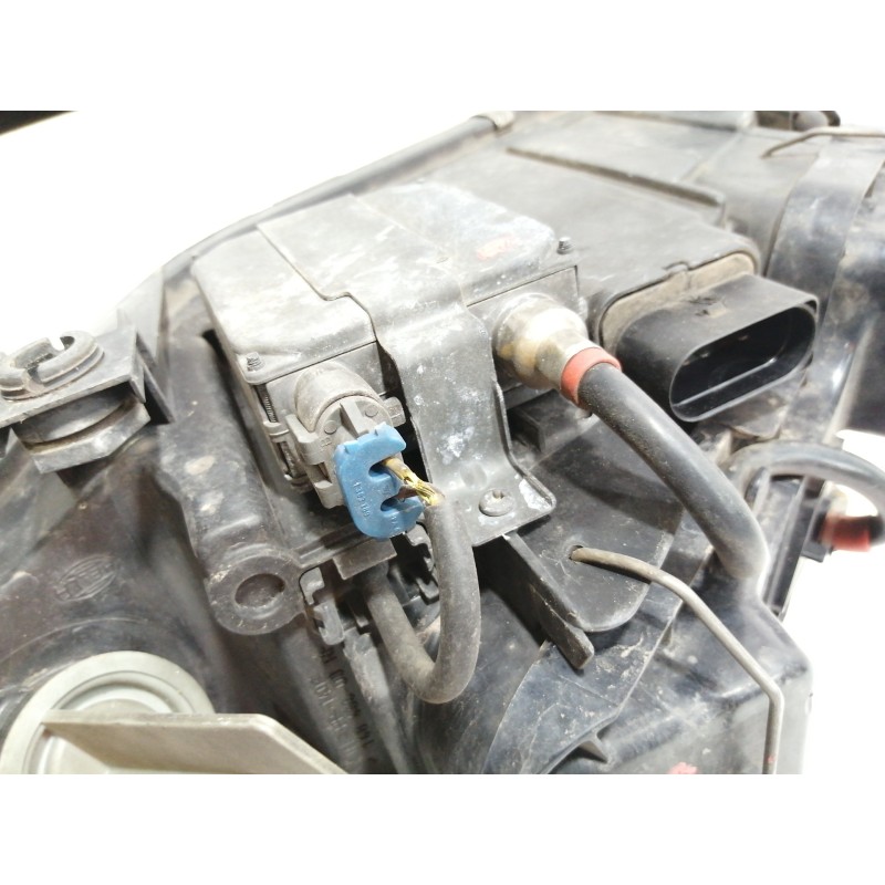 Recambio de faro derecho para audi a6 berlina (4b2) 2.5 tdi referencia OEM IAM 4B0941004BP  