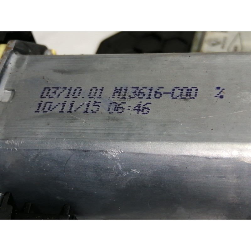 Recambio de elevalunas delantero derecho para dacia sandero stepway ambiance referencia OEM IAM M13616000 807209299 ELECTRICO