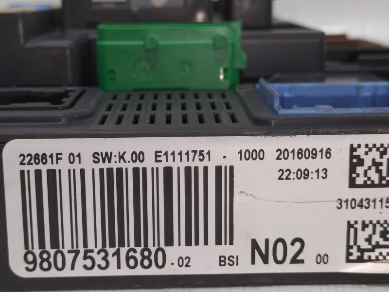 Recambio de caja reles / fusibles para citroën c4 cactus feel edition referencia OEM IAM 9807531680  