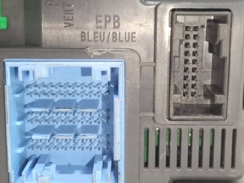 Recambio de caja reles / fusibles para citroën c4 cactus feel edition referencia OEM IAM 9807531680  