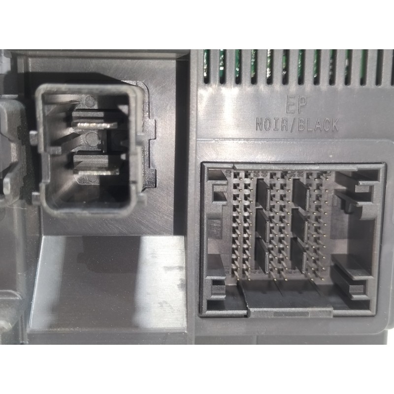 Recambio de caja reles / fusibles para citroën c4 cactus feel edition referencia OEM IAM 9807531680  