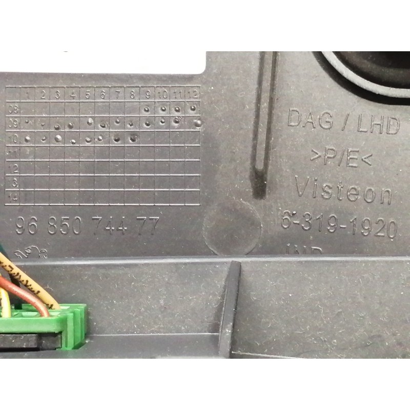 Recambio de guantera para peugeot 5008 premium referencia OEM IAM 9685168577  