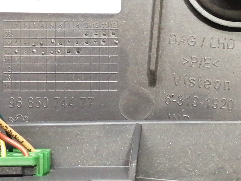 Recambio de guantera para peugeot 5008 premium referencia OEM IAM 9685168577  