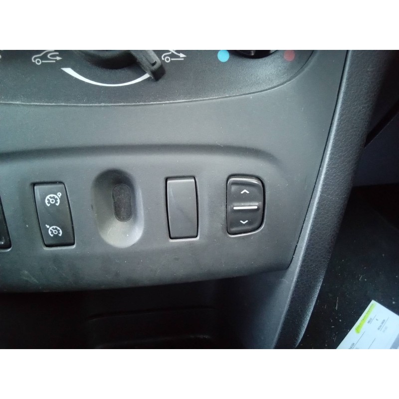 Recambio de mando elevalunas delantero derecho para dacia sandero stepway ambiance referencia OEM IAM 254214937R 10093716 