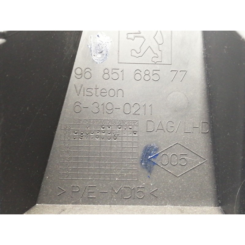 Recambio de guantera para peugeot 5008 premium referencia OEM IAM 9685168577  