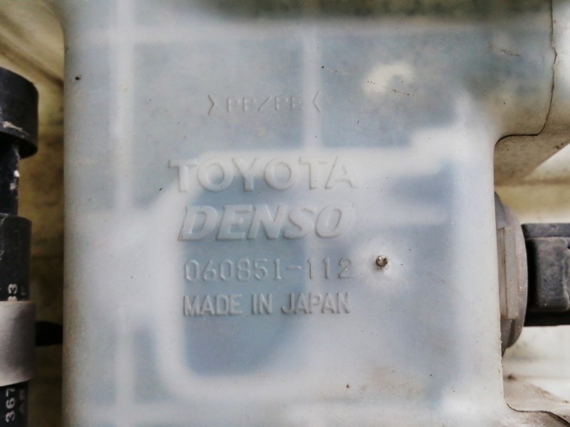 Recambio de deposito limpia para lexus rx 300(mcu35) luxury referencia OEM IAM 8535548010  