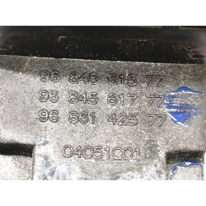 Recambio de maneta exterior trasera derecha para peugeot 5008 premium referencia OEM IAM 9684561577  