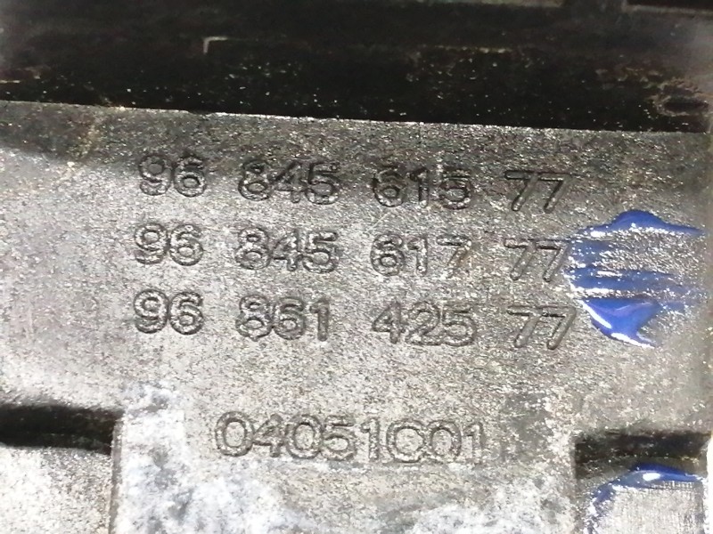 Recambio de maneta exterior trasera derecha para peugeot 5008 premium referencia OEM IAM 9684561577  