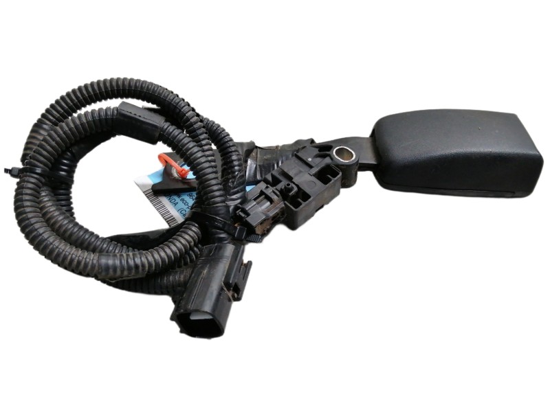 Recambio de enganche cinturon delantero izquierdo para lexus rx 300(mcu35) luxury referencia OEM IAM E067902 7323048071C0 