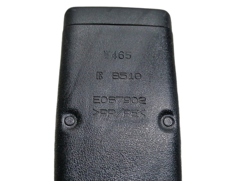 Recambio de enganche cinturon delantero izquierdo para lexus rx 300(mcu35) luxury referencia OEM IAM E067902 7323048071C0 