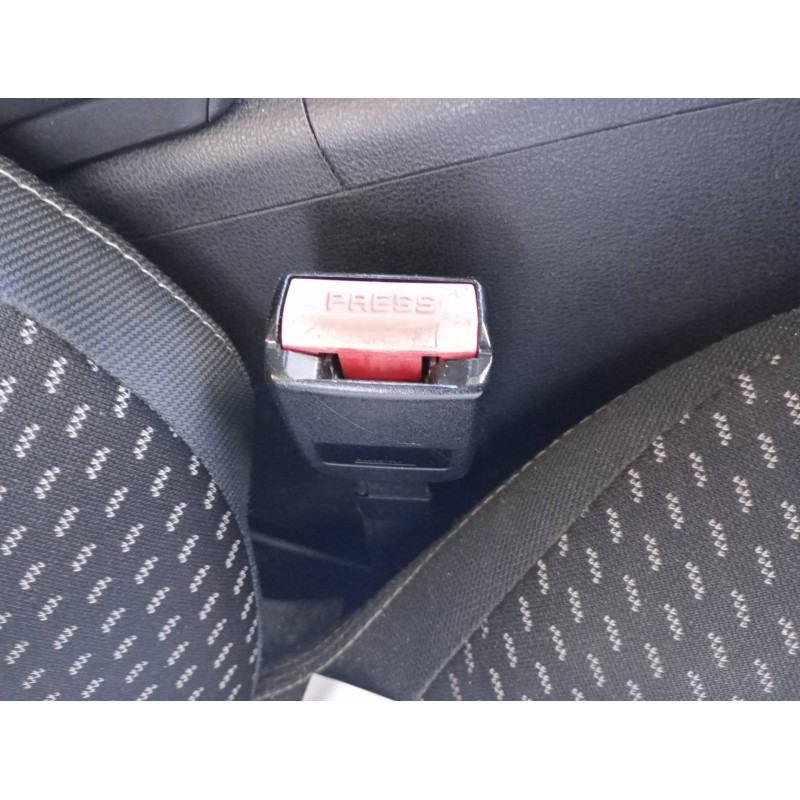 Recambio de enganche cinturon delantero derecho para nissan qashqai+2 (jj10) acenta referencia OEM IAM 86842JD000  