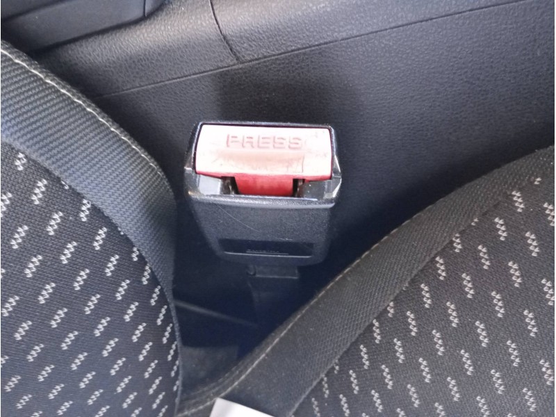 Recambio de enganche cinturon delantero derecho para nissan qashqai+2 (jj10) acenta referencia OEM IAM 86842JD000  