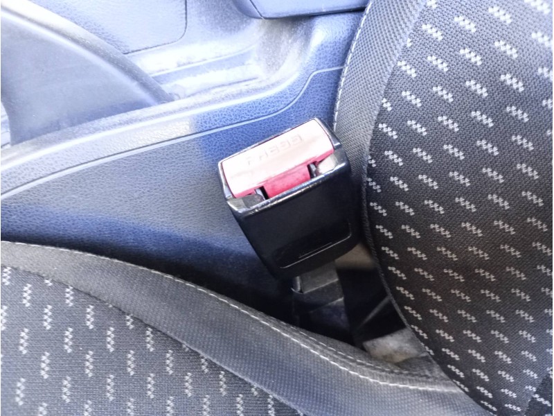 Recambio de enganche cinturon delantero izquierdo para nissan qashqai+2 (jj10) acenta referencia OEM IAM 86842  