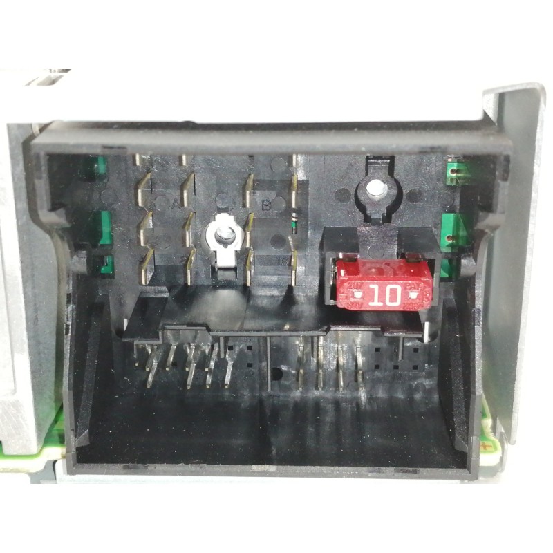 Recambio de sistema audio / radio cd para peugeot 5008 premium referencia OEM IAM 9666959577  