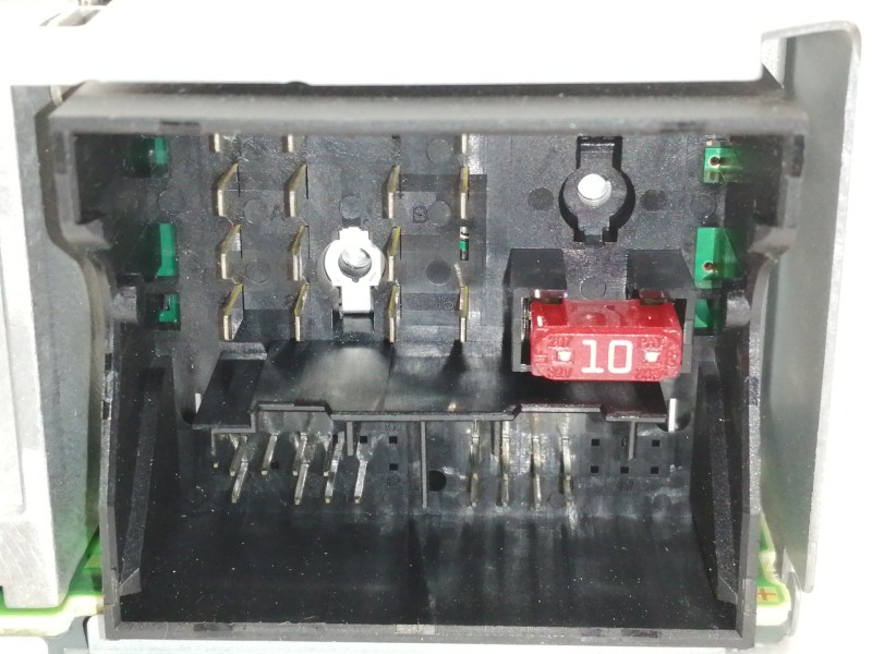 Recambio de sistema audio / radio cd para peugeot 5008 premium referencia OEM IAM 9666959577  