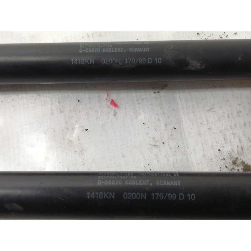 Recambio de amortiguadores capo para iveco camion 60e12 lm3c6012 referencia OEM IAM 5000359924 1418KN0200N 056070 