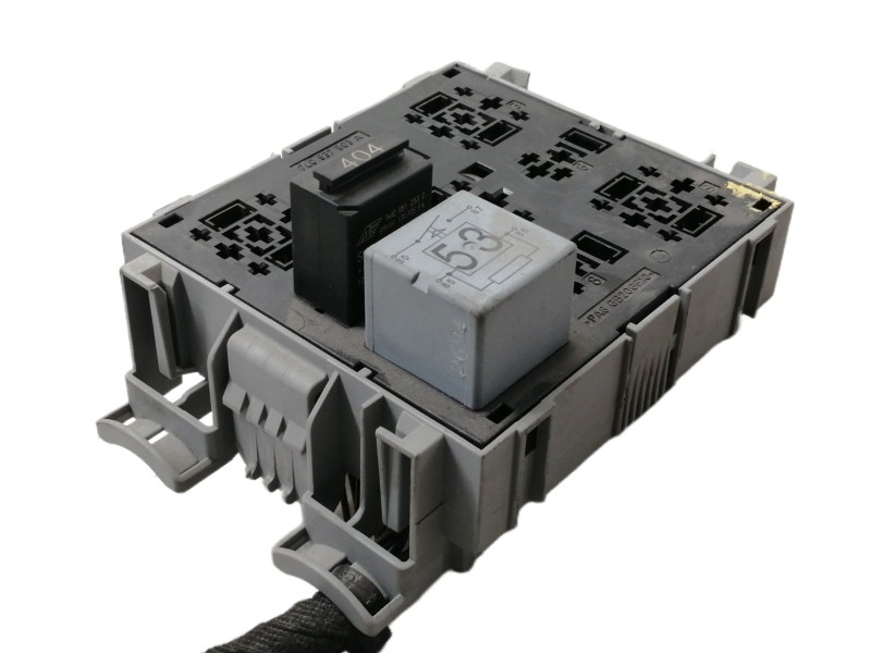 Recambio de caja reles / fusibles para volkswagen touareg (7la) tdi r5 referencia OEM IAM 7L0937503A  