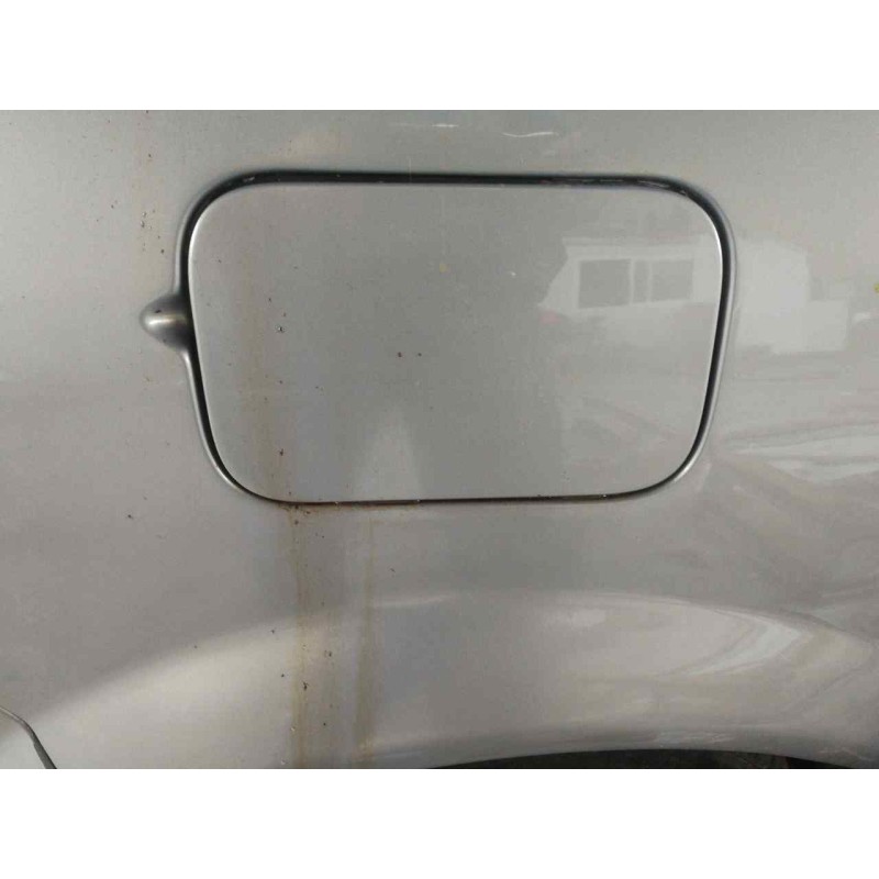 Recambio de tapa exterior combustible para renault scenic ii 1.9 dci diesel referencia OEM IAM 8200139543  