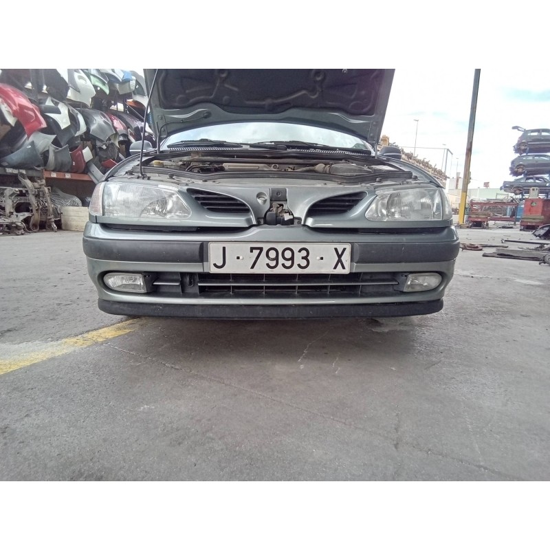 Recambio de paragolpes delantero para renault megane i classic (la0) 1.6e rn referencia OEM IAM   