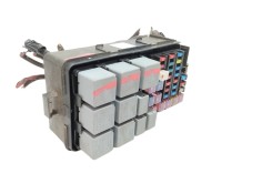 Recambio de caja reles / fusibles para daewoo nubira berlina 1.6 cat referencia OEM IAM   
