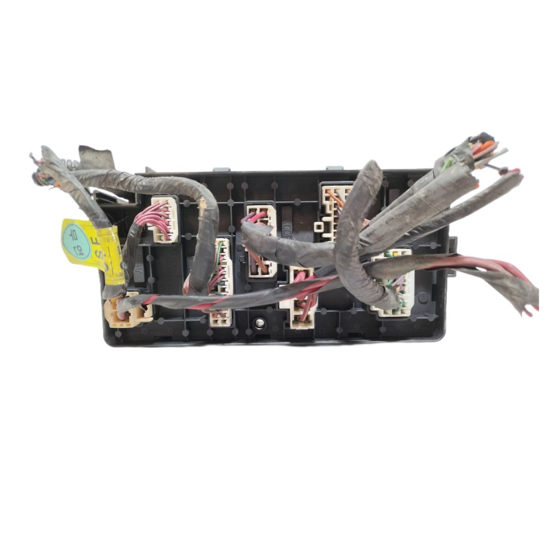 Recambio de caja reles / fusibles para daewoo nubira berlina 1.6 cat referencia OEM IAM   