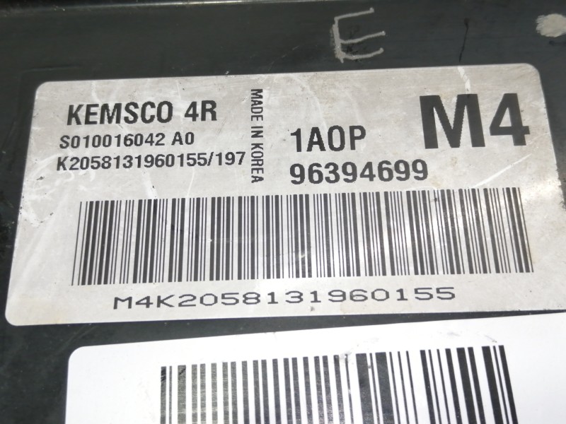 Recambio de centralita motor uce para daewoo nubira berlina 1.6 cat referencia OEM IAM 96394699  